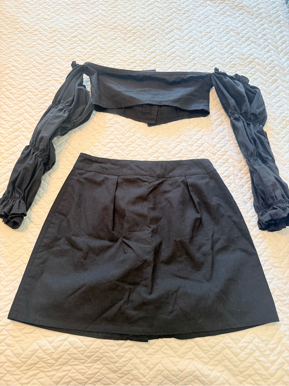 PrettyLittleThing Black Button-Front Mini Skirt Set - Picture 3 of 3
